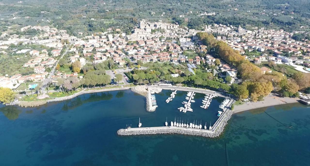 Appartamento La Piazzetta Bolsena Esterno foto